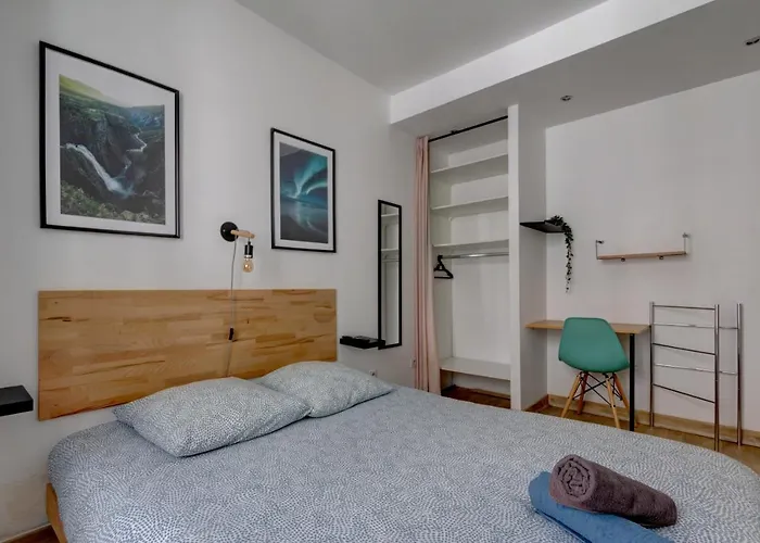 Sleep In Montpellier, Albert, Centre, Gare, 4 Ch, Tram L1, 2, 3&4