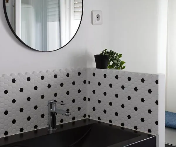 Sleep In Montpellier, Albert, Centre, Gare, 4 Ch, Tram L1, 2, 3&4 Montpellier