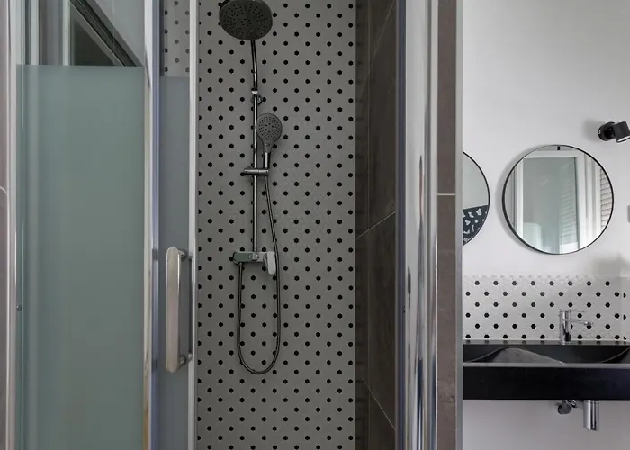 Appart, Centre, Gare St Roch, Comedie, 4 Ch, Tram L1, 2, 3, 4 Et 5 Montpellier